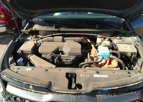 2023 Kia Sportage Plug-In Hybrid X-Line z USA, uszkodzony, nr VIN KNDPYDAH2P7093303